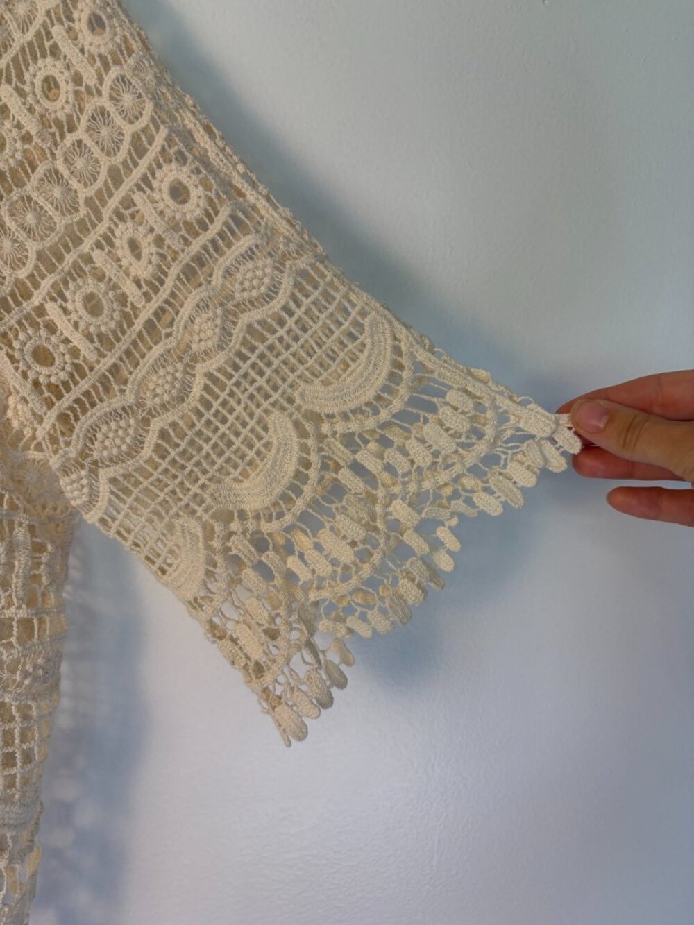 Liverpool Los Angeles Antique Ivory Lace Bolero Crochet Short-sleeve Cardigan - Picture 4 of 6
